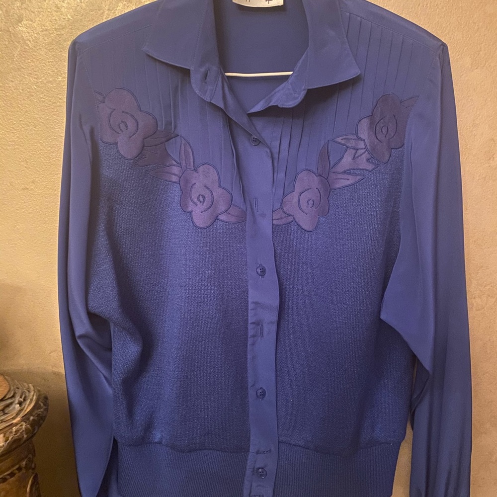 Blouse - Picture 2 of 7
